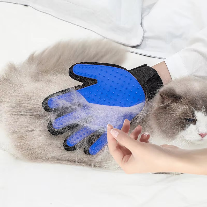 Transform Your Pet's Grooming Routine with Our Versatile Cat and Dog Grooming Glove - Perfect for Deshedding, Bathing, and Massaging!